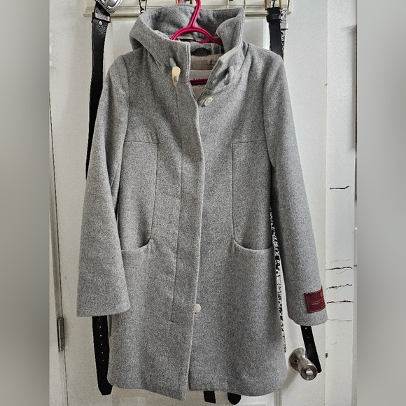 Aritzia Wool Coat - Picture 3 of 3
